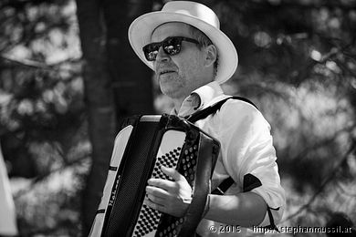 SCHRAMMELKLANG @ LITSCHAU 20150711 c2015 www.stephanmussil.at NR 218 L.jpg