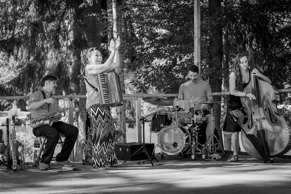 20230708 SCHRAMMELKLANG WE1 @ LITSCHAU (c) 2023 www.mussil.eu 129 2.2K BW.jpg