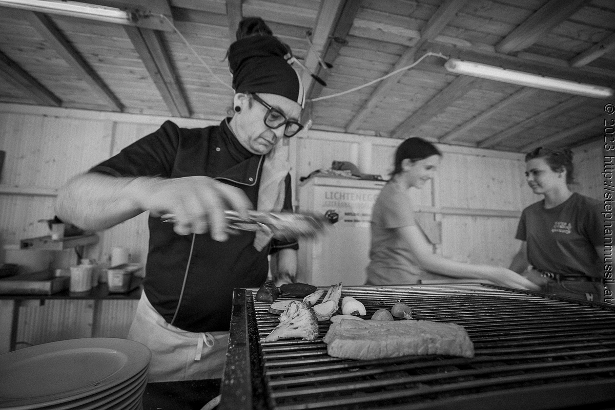 20230709 SCHRAMMELKLANG @ LITSCHAU (c) 2023 www.mussil.eu 088 2.2K BW.jpg