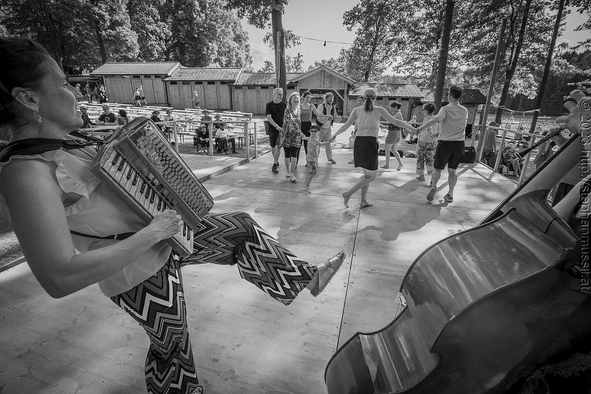 20230709 SCHRAMMELKLANG @ LITSCHAU (c) 2023 www.mussil.eu 098 2.2K BW.jpg